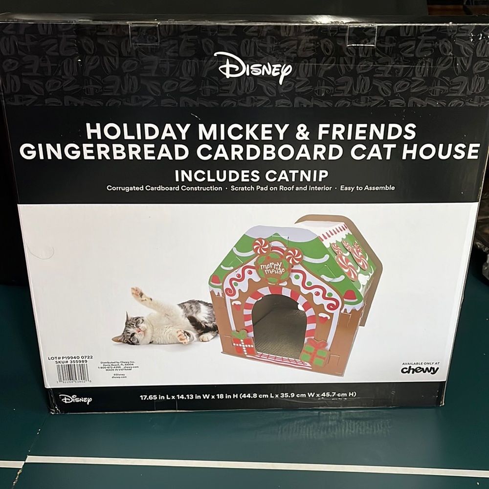 Disney Holiday Mickey & Friends Gingerbread Cardboard Cat House